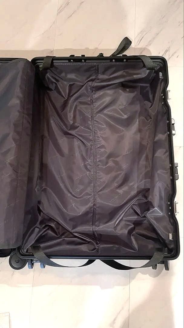 楽天ランキング1位スーツケース　リベティーマッドブラック　Mサイズ65リットル