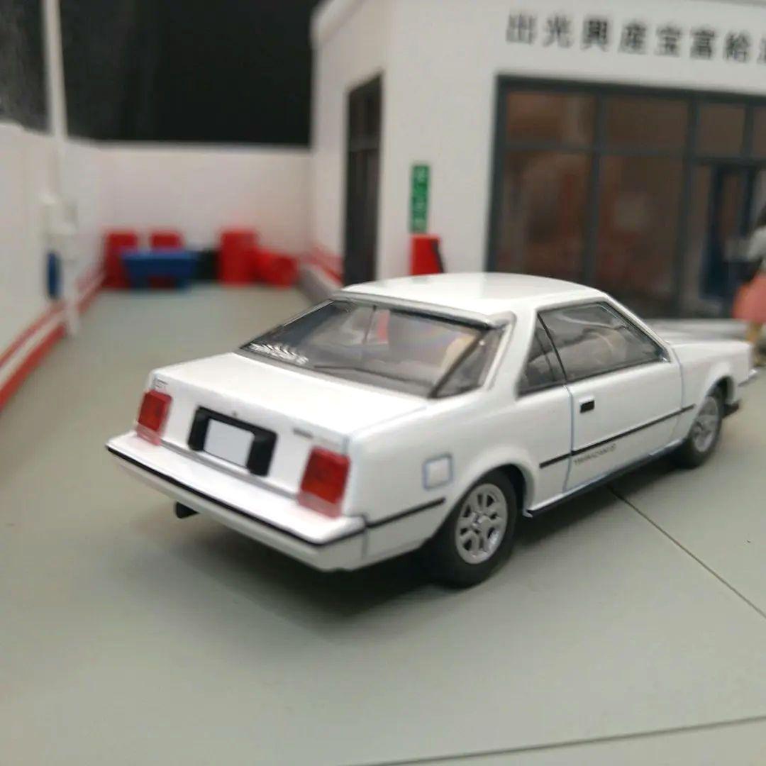 トミカリミテッドヴィンテージNEO トヨタ コロナハードトップ2台セット