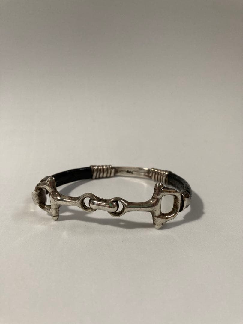 シルバー925黒レザーコンビホースビット バングル ブレスレット