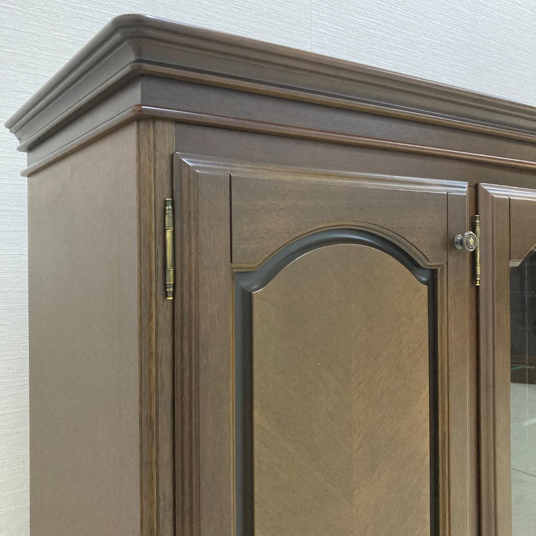 【マルニ】照明付き　サイドボード　キャビネット　飾り棚　リビングボード