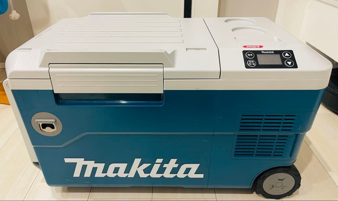 送料無料　MAKITA マキタ 充電式保冷温庫 CW001G クーラーボックス