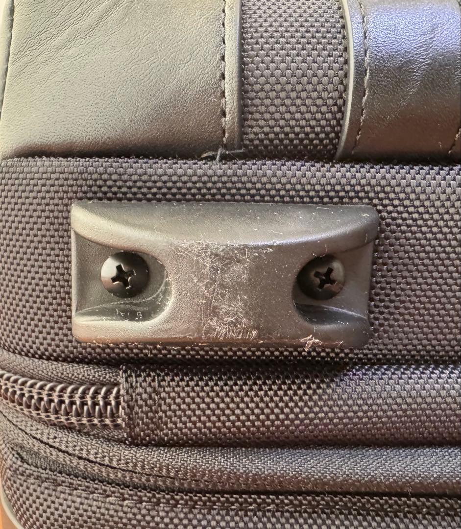 ヴィクトリノックス ブラック ビジネスキャリーケース 拡張可能 伸縮式ハンドル