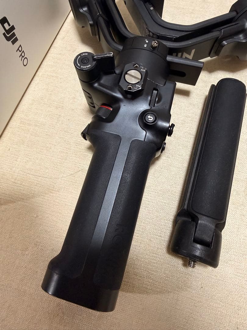 ビデオカメラ DJI RSC2 + SMALLRIG GRIP