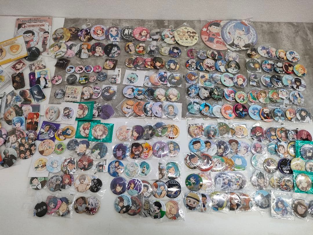 ノンジャンル　缶バッジのみ　アニメ　キャラクター　210点以上