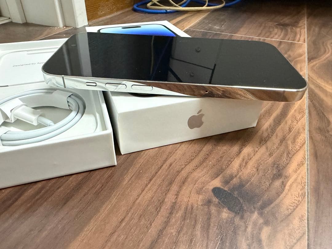 Apple iPhone 14 Pro シルバー 本体　512GB 箱付き