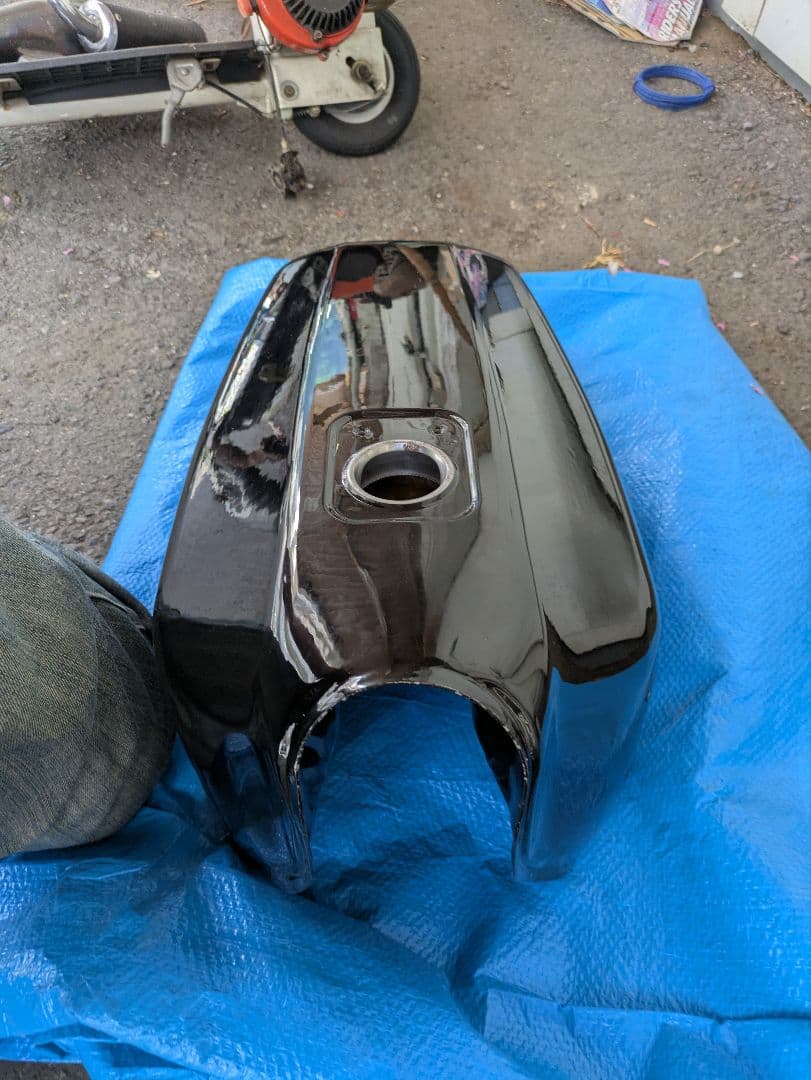 Z750fx2型に付くように加工されたZ400FXタンク