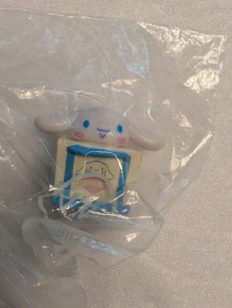 シナモロール　ストラップ　カード