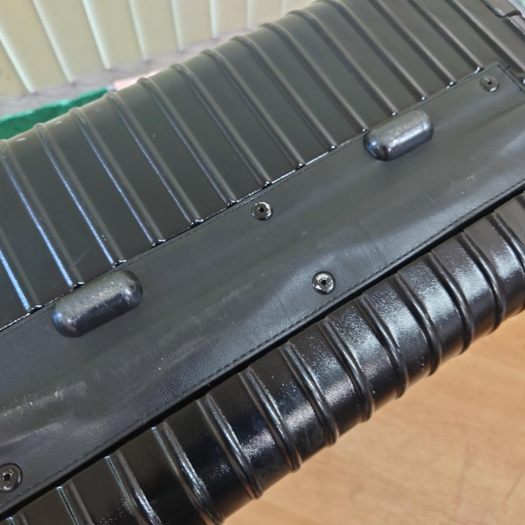 リモワ・スーツケース（２輪）