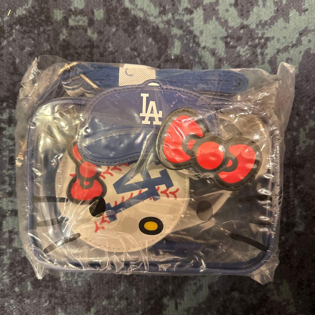 ハローキティ LAドジャース コラボバッグ