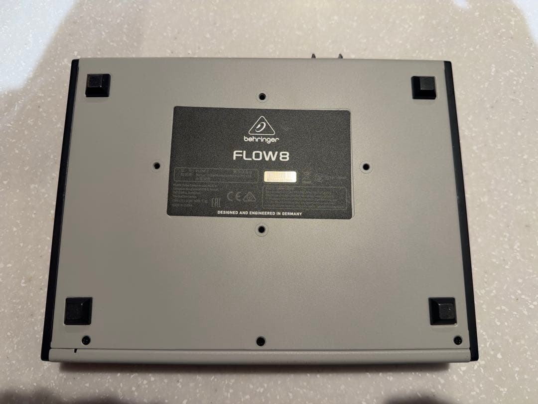 Behringer FLOW 8 デジタルオーディオインターフェイス