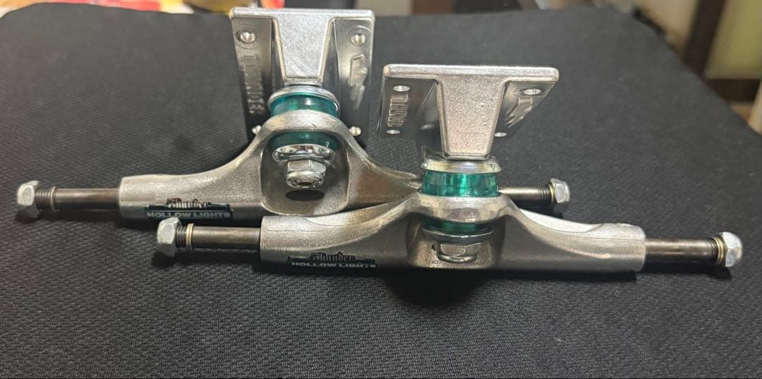 スケートボード thunder Hollow Lights 147 polish