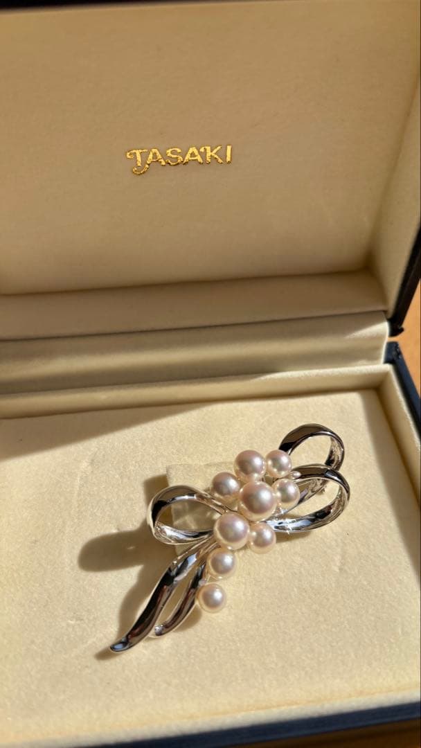 TASAKI リボンデザイン ブローチ