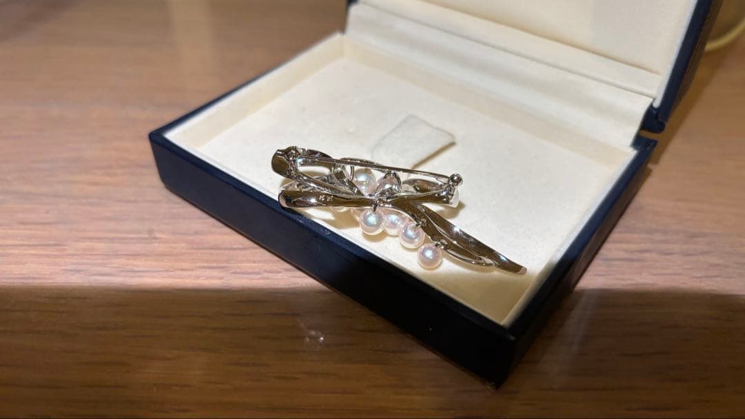 TASAKI リボンデザイン ブローチ