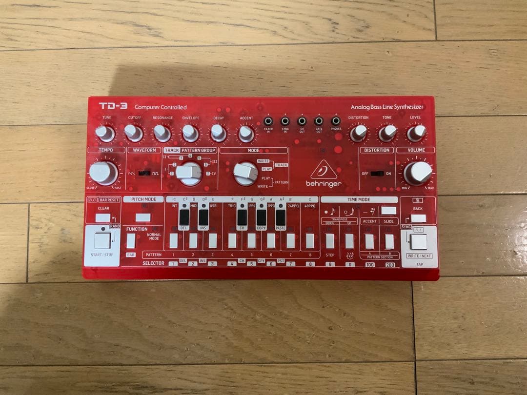 鍵盤楽器 Behringer TD-3-SB