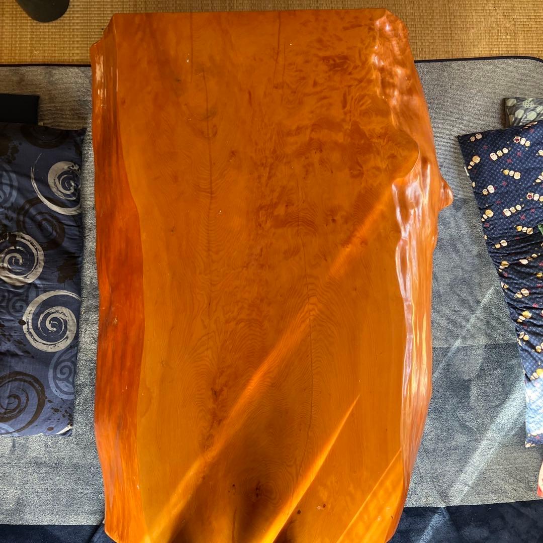 花梨か杉の木一枚板テーブル