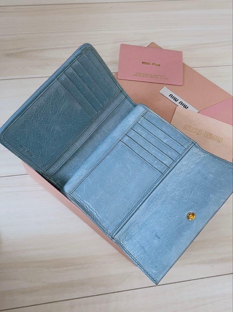 正規品 MIU MIU ミュウミュウ 三つ折り財布 マテラッセ スカイブルー