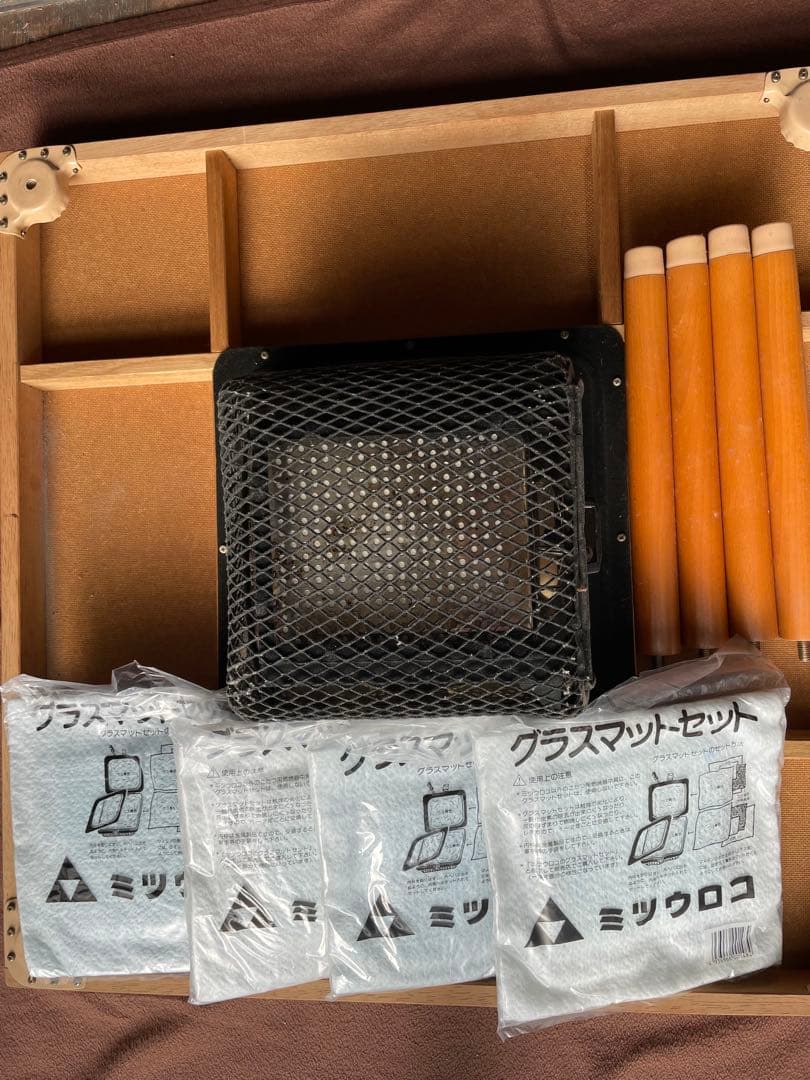 ミツウロコ豆炭こたつ