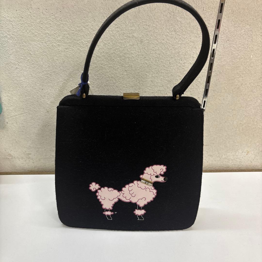 LULU GUINNESS 犬刺繍 パーティーバッグ　￼