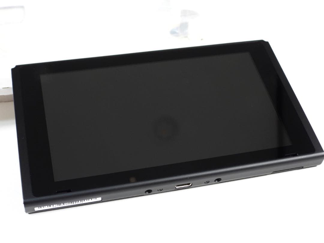 【じんさん】【美品】 Nintendo Switch 本体 2020年製