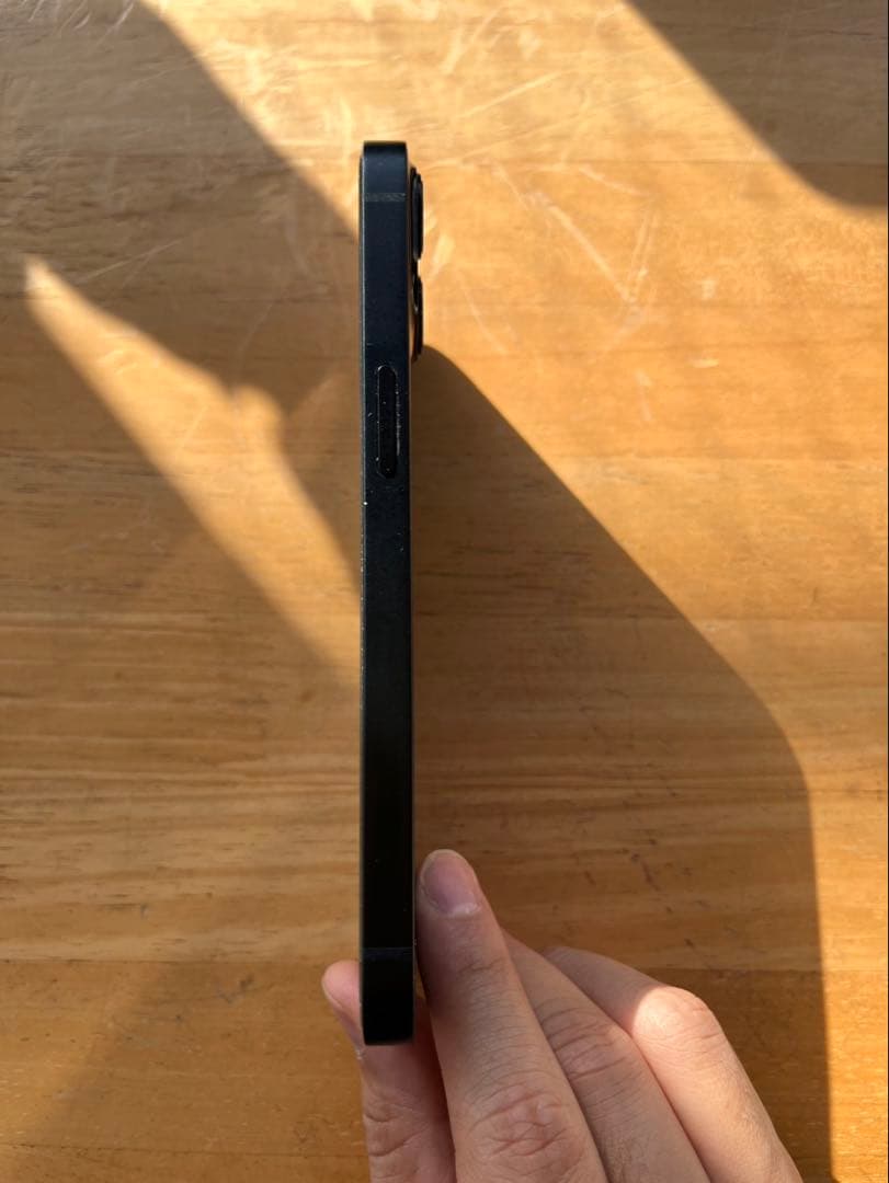 Apple iPhone 13 本体　128GB 箱付き　SIMフリー