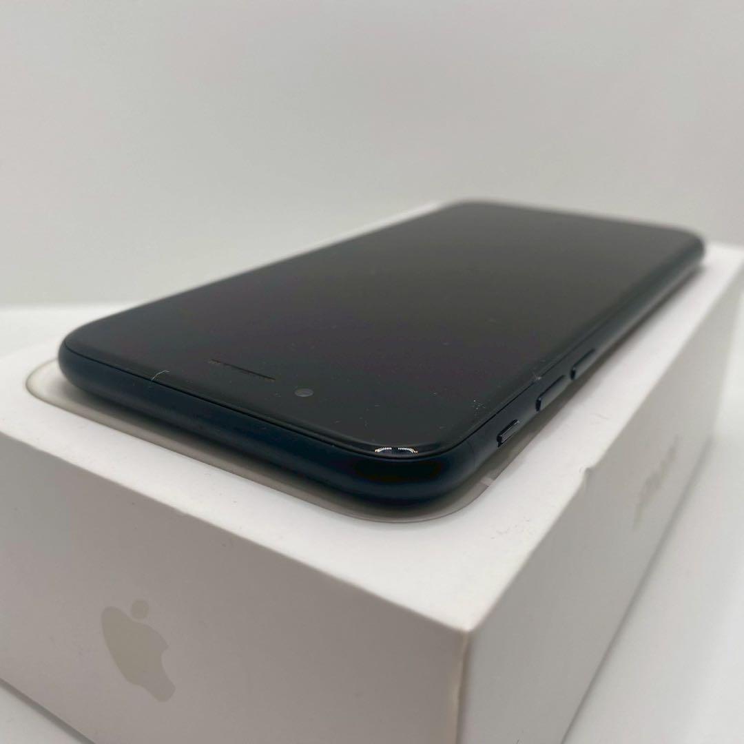 【格安美品】iPhone SE3 128GB simフリー本体 1