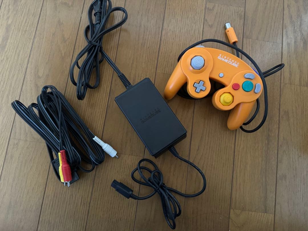 ジャンク ゲームキューブ オレンジ 外箱有 ケーブル二点付