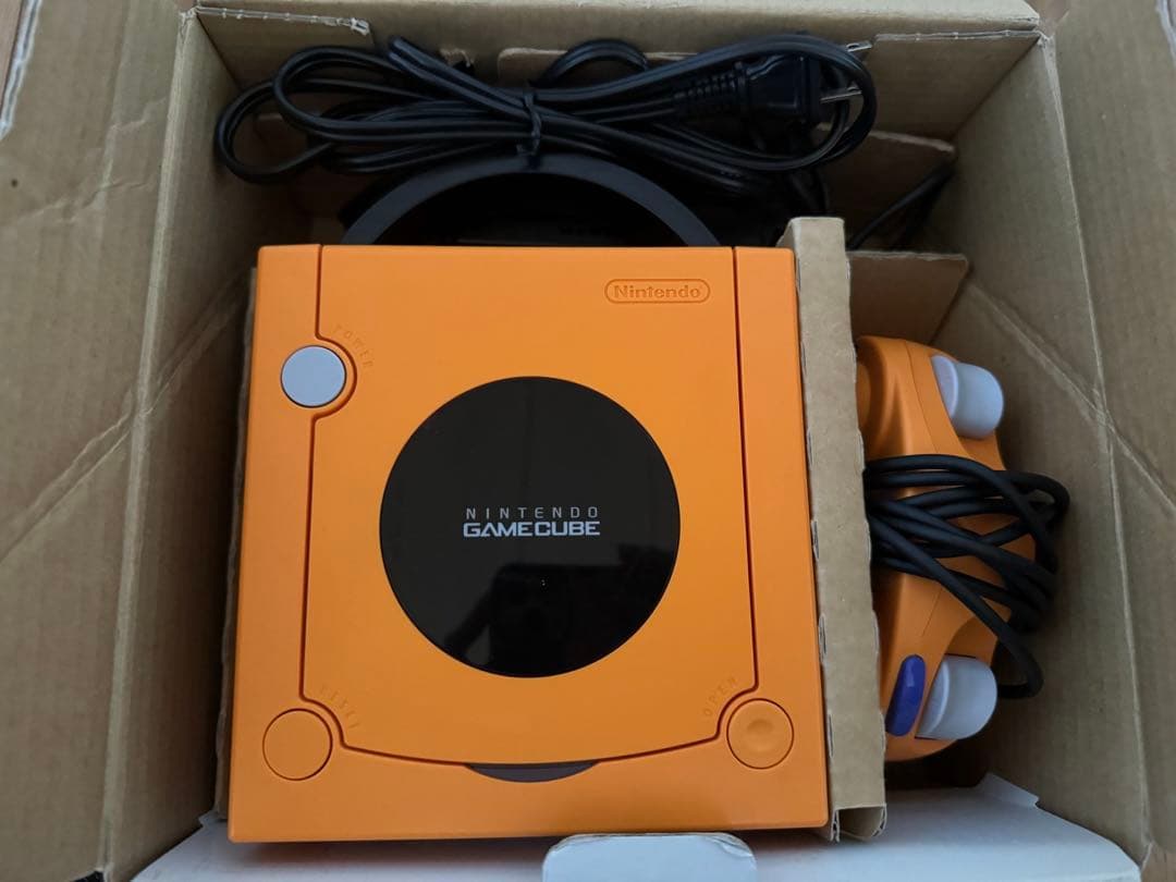 ジャンク ゲームキューブ オレンジ 外箱有 ケーブル二点付