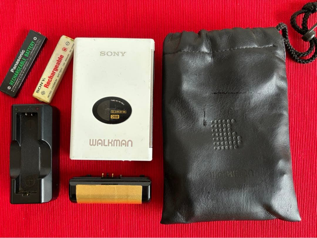 SONY WALKMAN ウォークマン カセット 充電器 袋 送料込