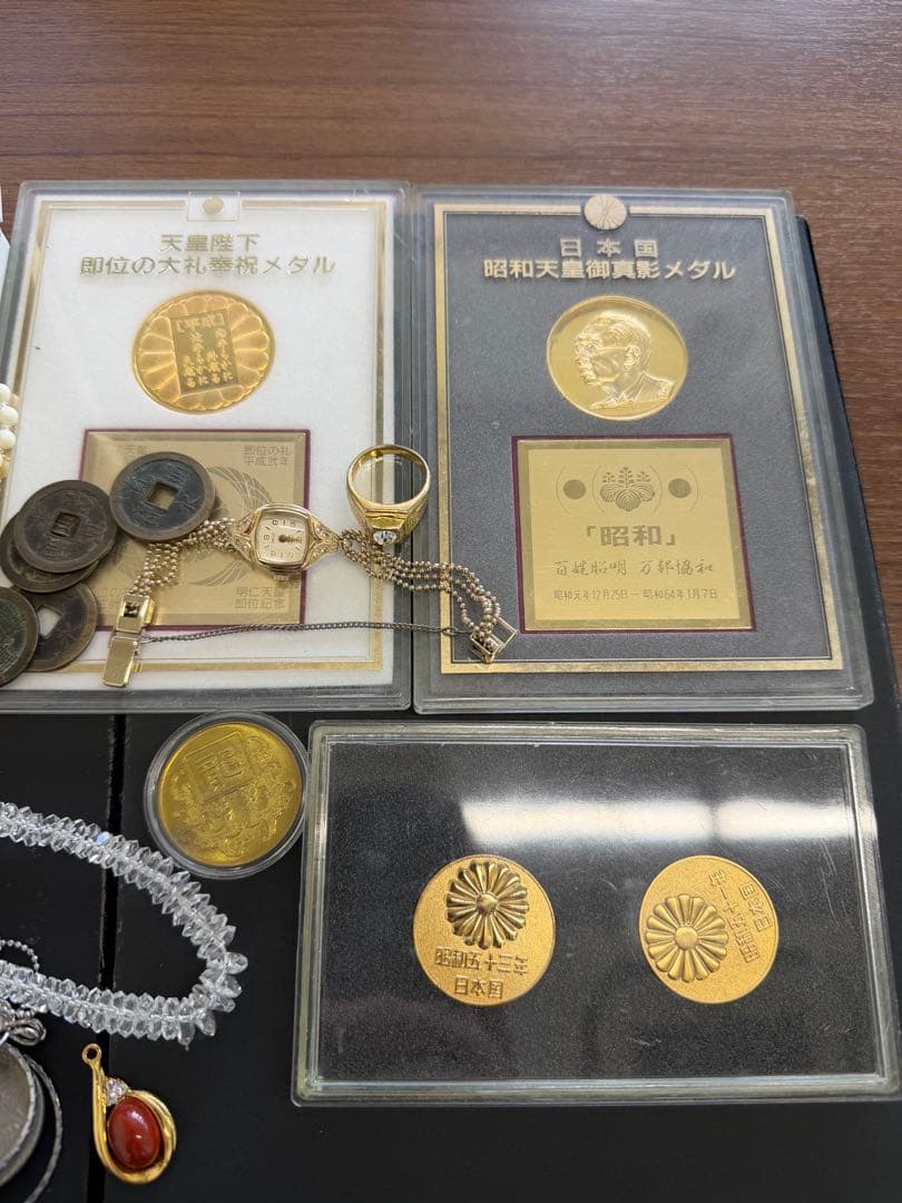 N*n様 h*u様 遺品整理品　詳細不明