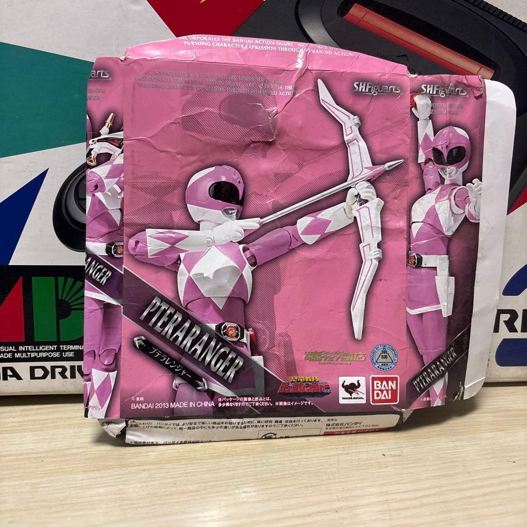 プテラレンジャー フィギュア　恐竜戦隊ジュウレンジャー