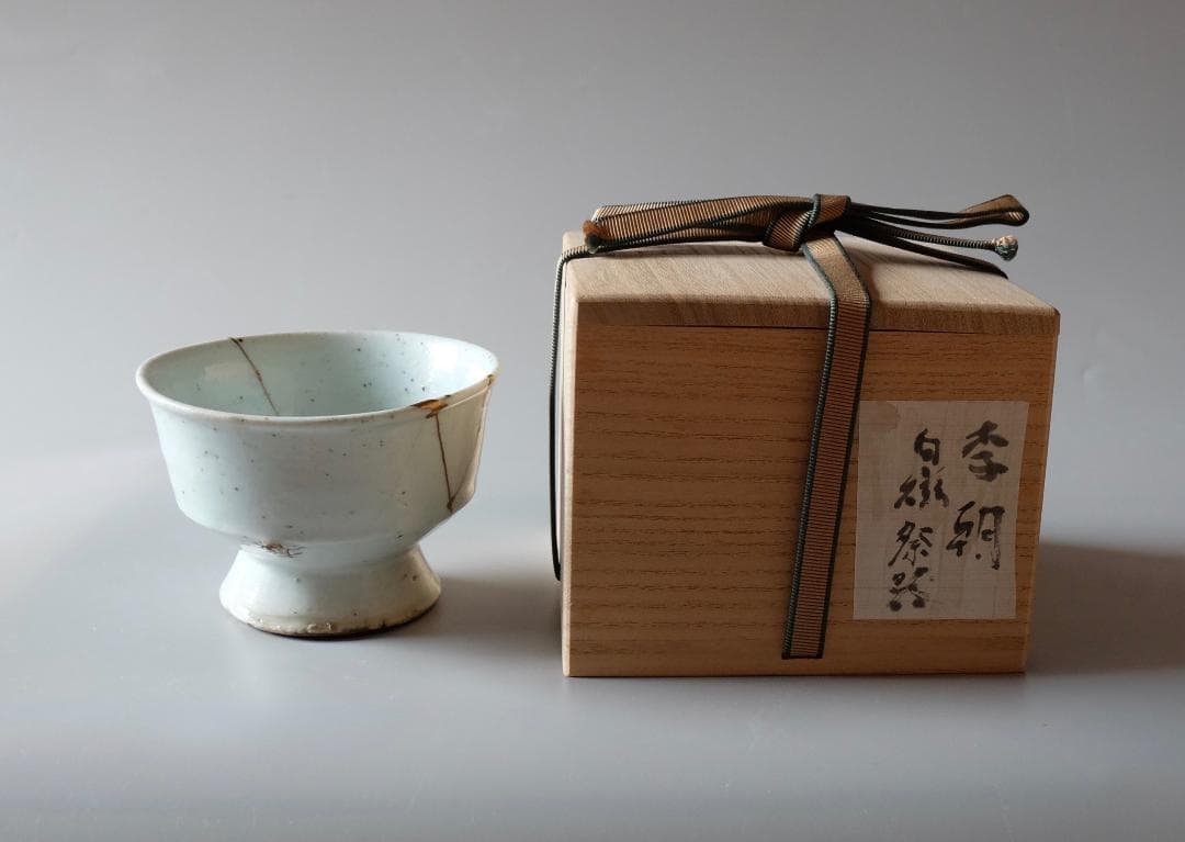 ☆李朝：白磁の祭器