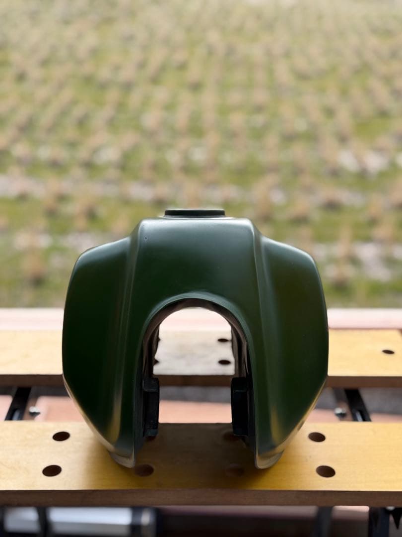 Z*A様 ヤマハ TW200/TW225 マッドグリーン タンク