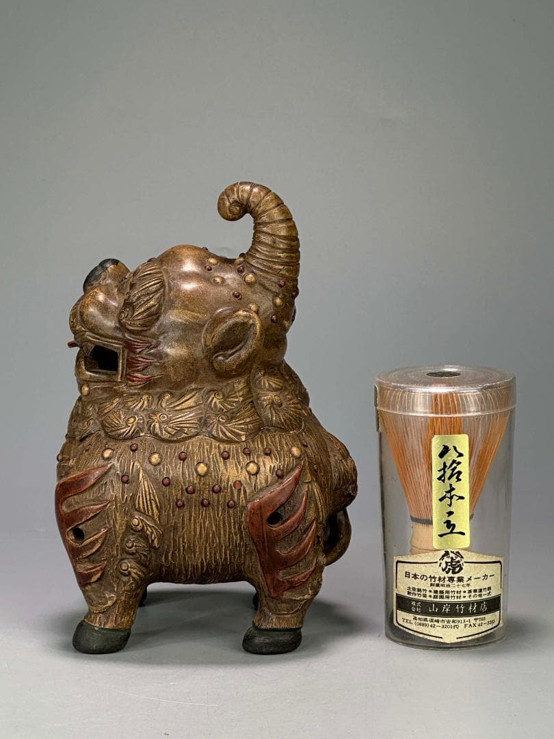 中国美術　中国宜興　紫砂　白泥　加彩紫砂獅子香炉　置物　唐物　古物