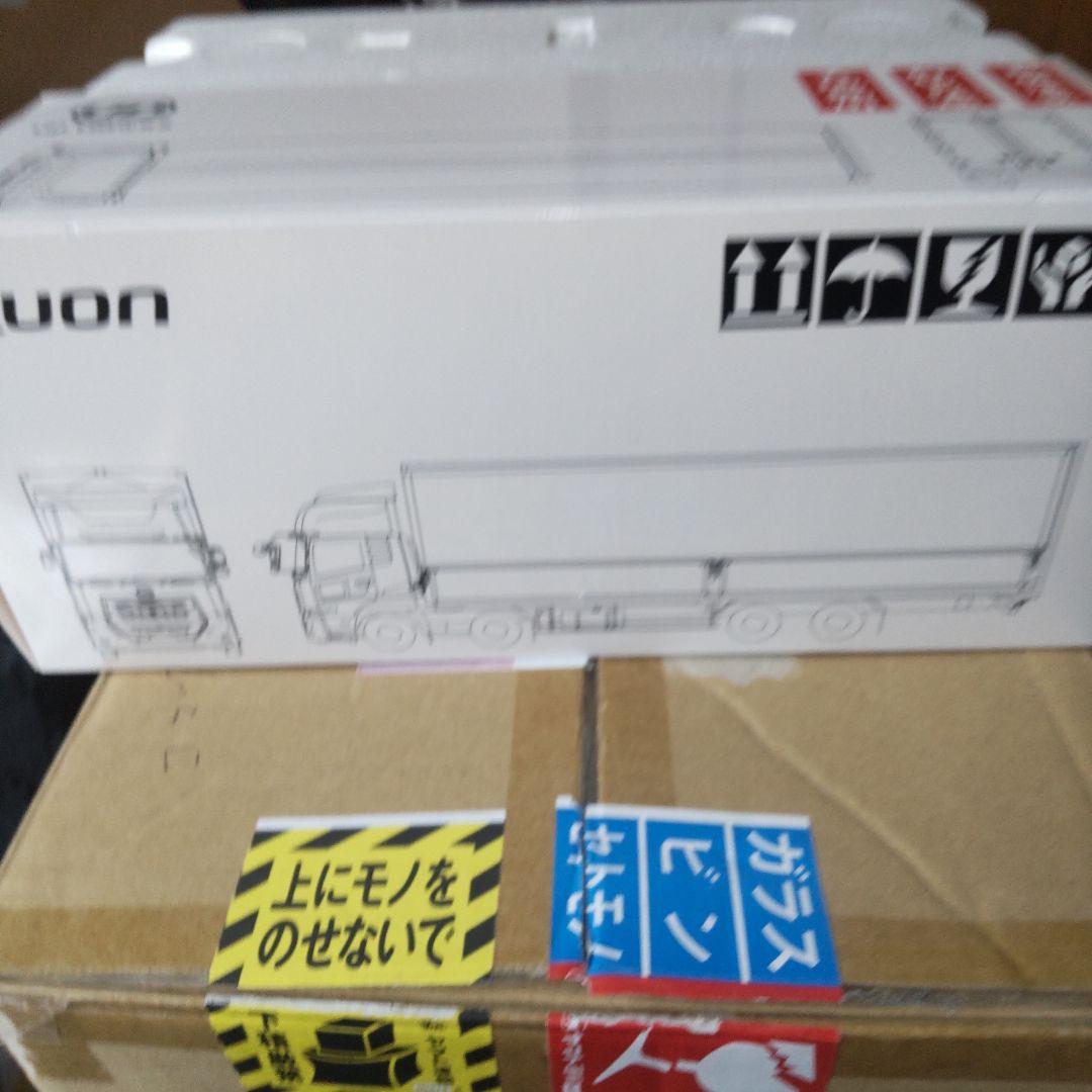 UD Trucks Quon ミニカー 1/43スケール