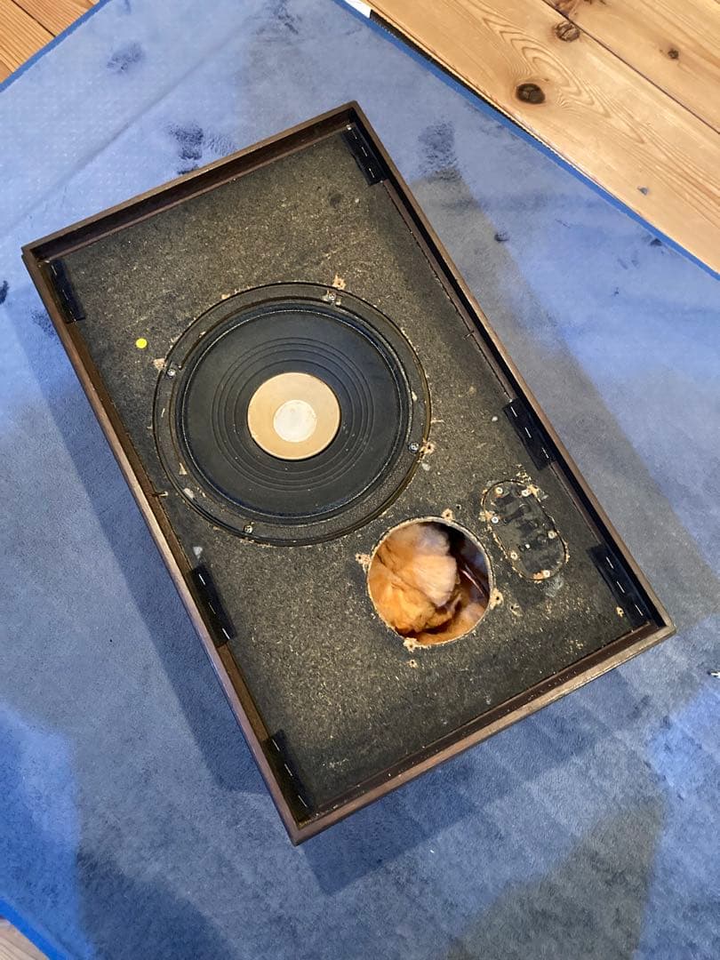 Acoustic Research AR-6 エンクロージャー