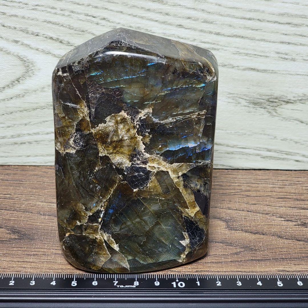 巨大ラブラドライト 原石 789g　台座付