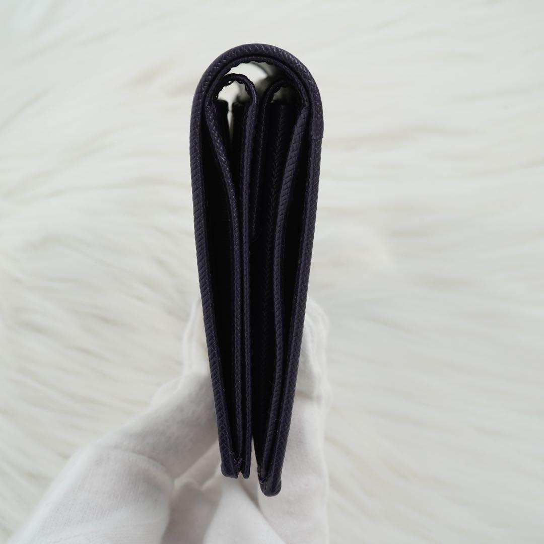 未使用品　箱付き　PRADA プラダ　二つ折り財布　ナイロン　三角プレート　希少
