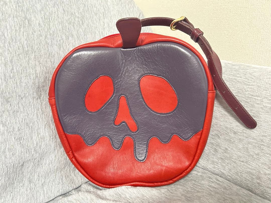 【Disney × Q-pot.】白雪姫 毒りんご(ポイズンアップル)バッグ