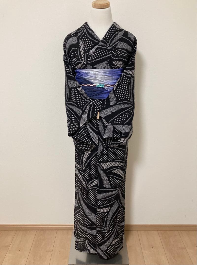 8の日限定セール！　浴衣　有松鳴海絞り　幾何学模様　裄67cm