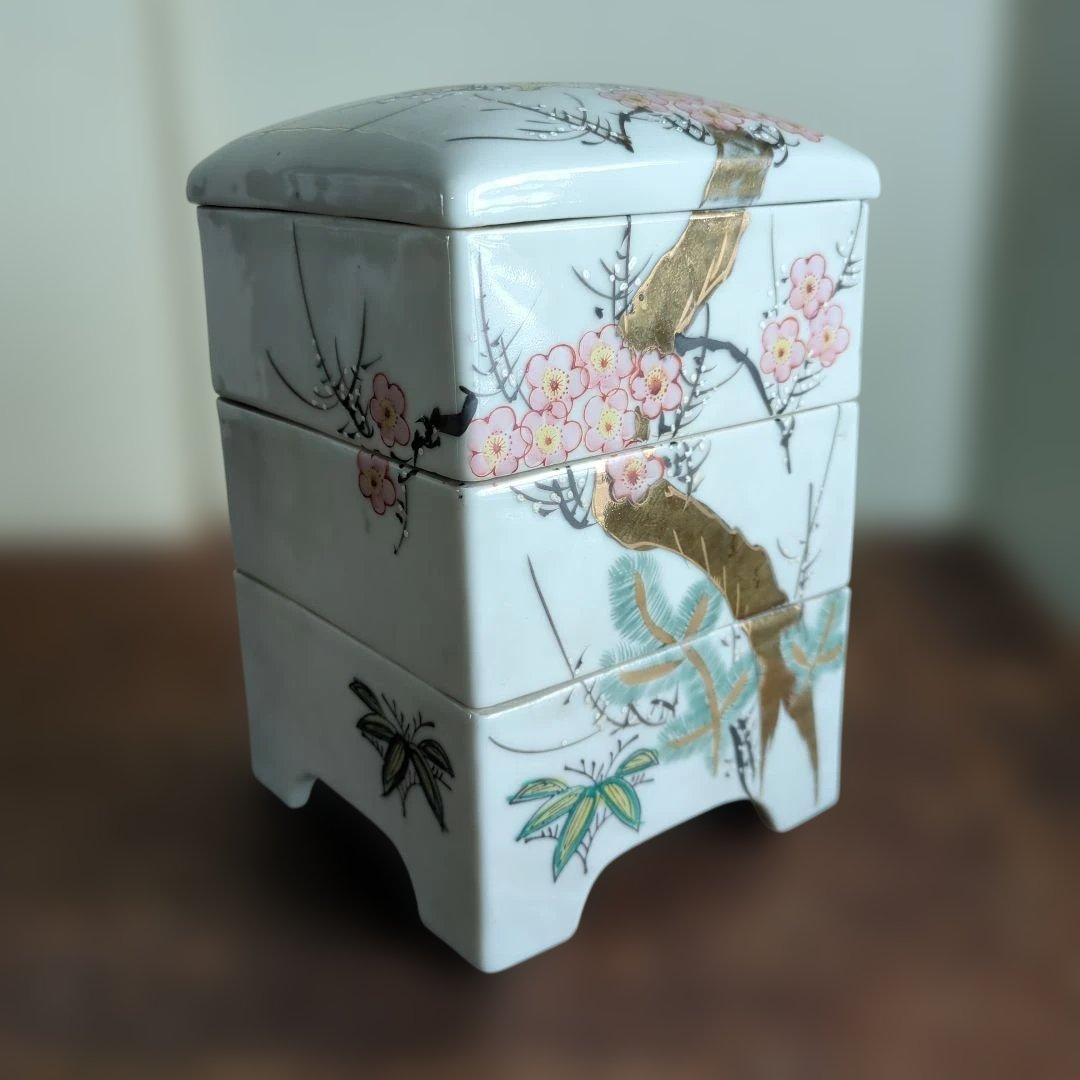 骨董　段重箱　陶器　松竹梅　三段重　アンティーク　物入　おせち