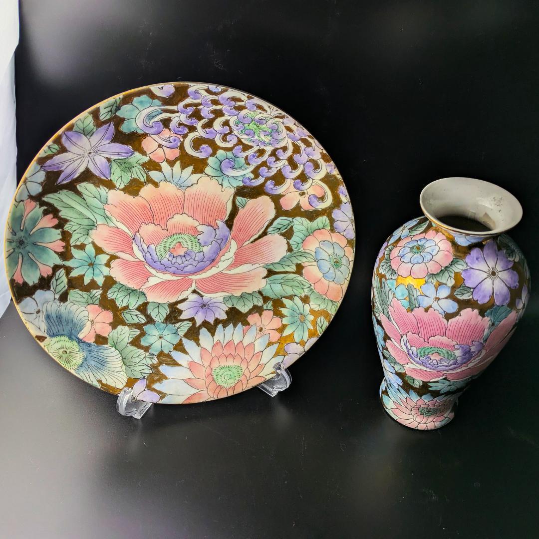 【豪華金彩に淡い色彩の牡丹桔梗】 花瓶＆飾皿セット 金彩手彩牡丹花文様