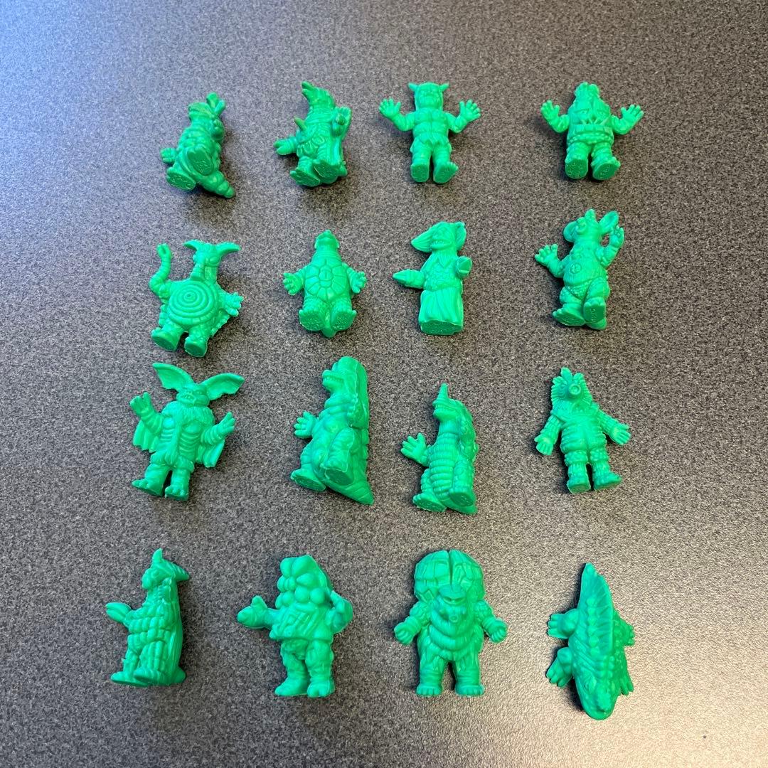 ウルトラマン怪獣消しゴム緑バラ売りOK‼️