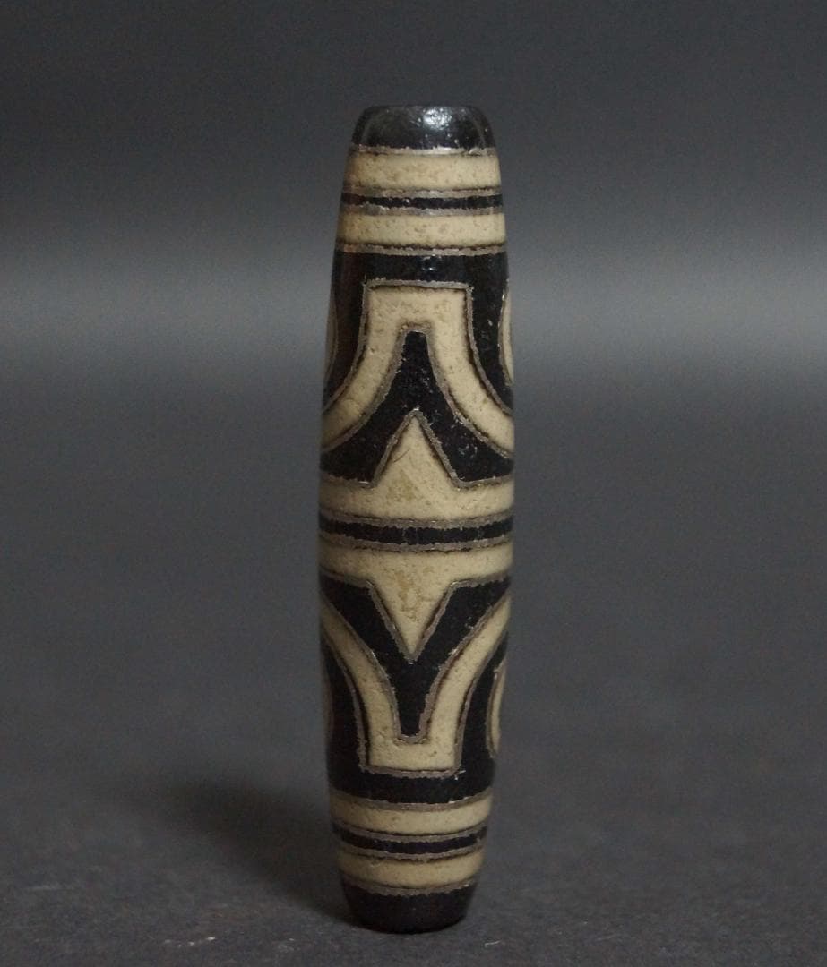 オールドチベット メノウ瑪瑙銀線象嵌『仏眼天珠』根付 緒締玉アゲートDziお守り