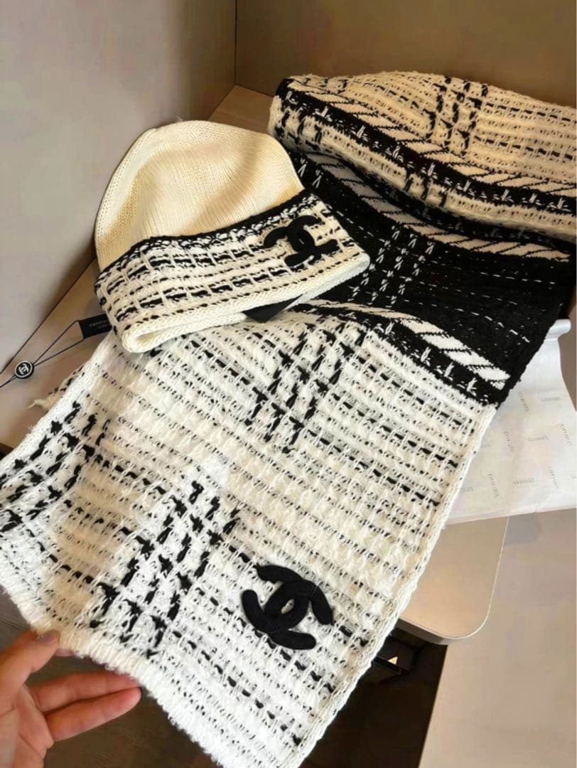 ★クリスマスSALE☆ CHANEL マフラー➕ 帽子 セット