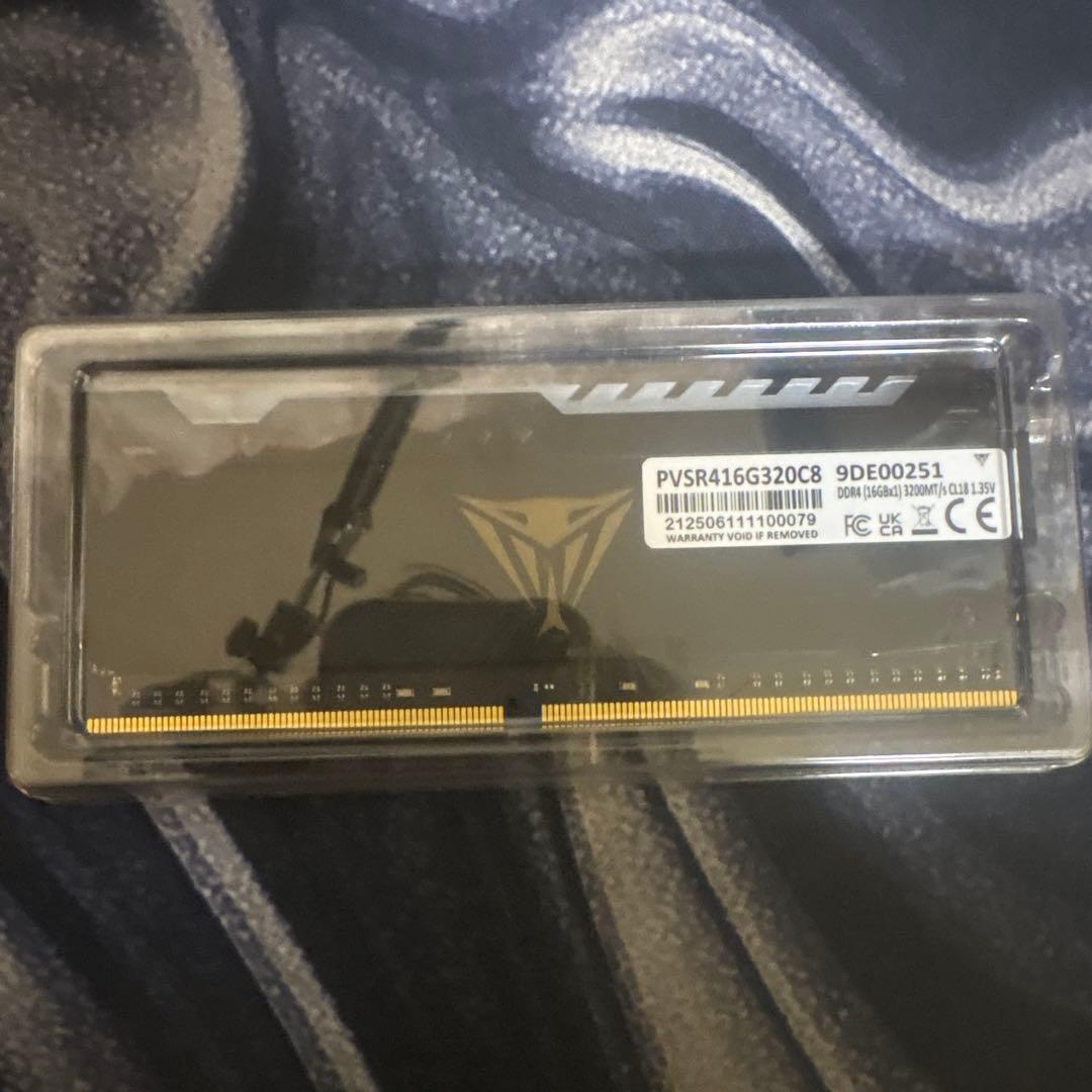 PVSR416G3200 16GB DDR4 メモリー