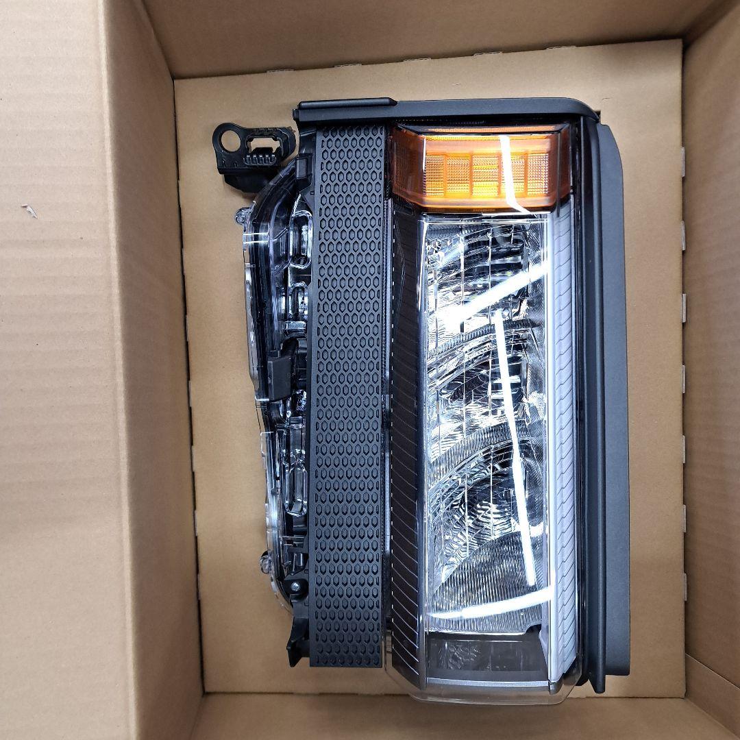 新品ランクル250VX ヘッドライト 2個セット