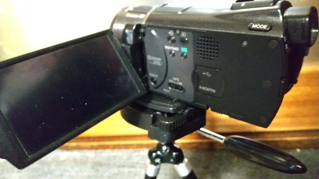 HDR-CX550V 黒 コンパクト三脚（26～90㎝）、充電器付き