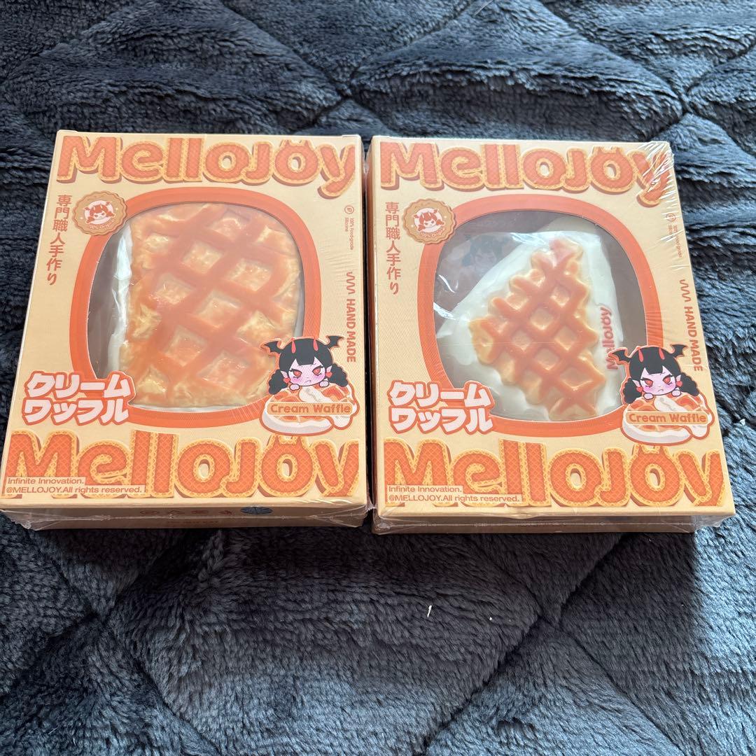 Mellojoy スクイーズ　クリームワッフル　さんかく　スクエア