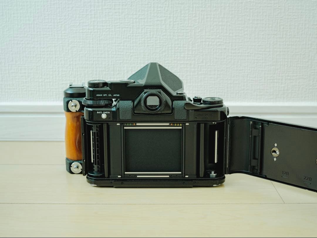 PENTAX67＋105mmF2.4＋付属品多数！！