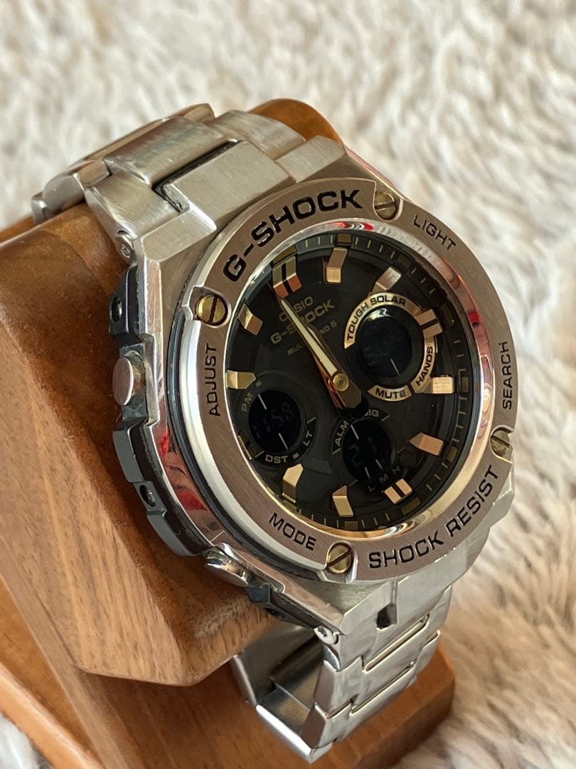【カッコイイ】G-SHOCK GST-W110D-1A9JF ゴールド/ブラック